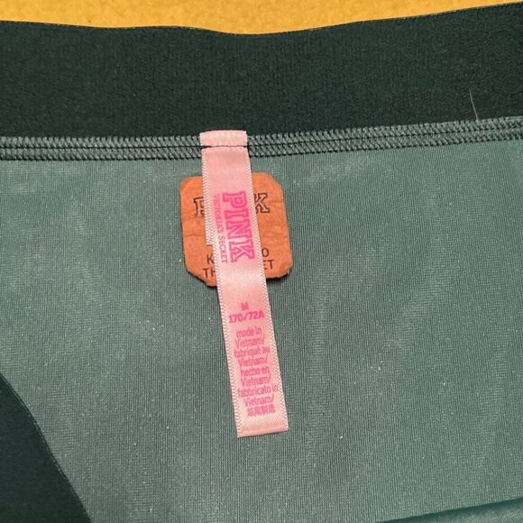 Victoria’s Secret PINK Crushed Velvet Logo Boyshorts Panty NWT M Logo Green VS - Picture 3 of 5